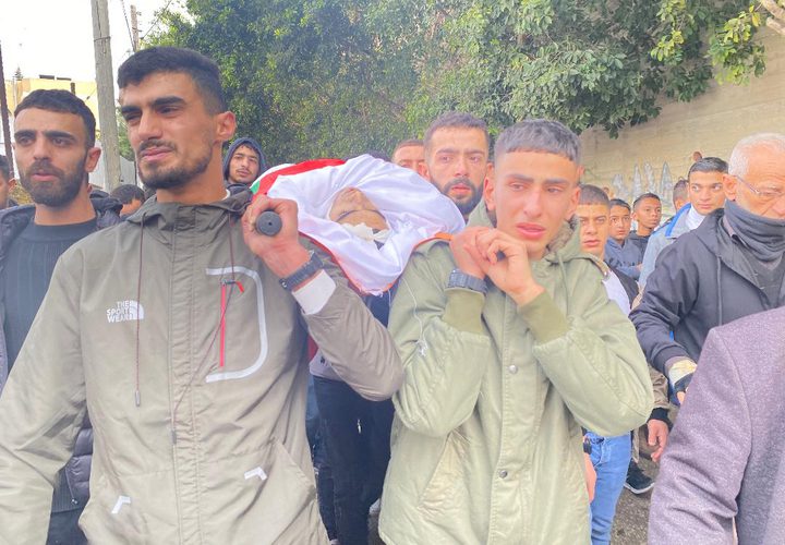 جماهير غفيرة تشيع جثمان الشهيد الطفل عمر أبو بكر في يعبد