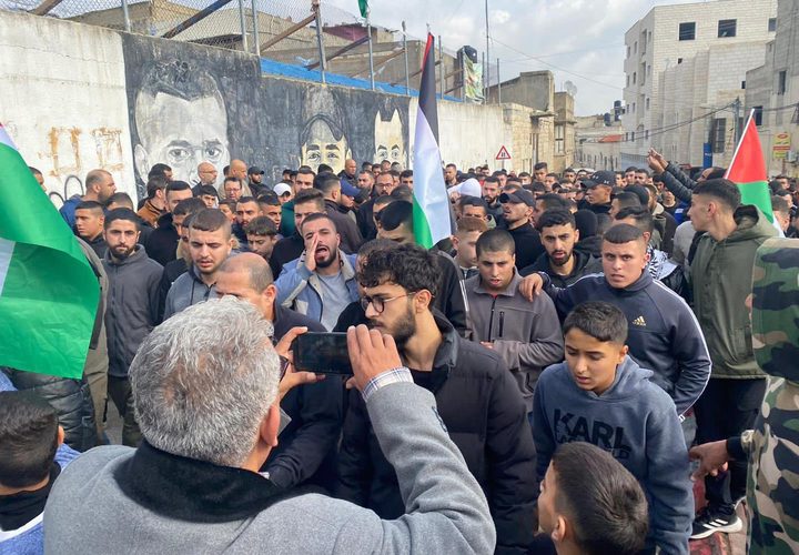 جماهير غفيرة تشيع جثمان الشهيد الطفل عمر أبو بكر في يعبد