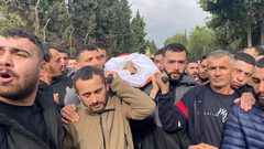 جماهير غفيرة تشيع جثمان الشهيد الطفل عمر أبو بكر في يعبد