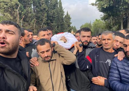 جنين: جماهير غفيرة تشيع جثمان الشهيد الطفل عمر أبو بكر في يعبد