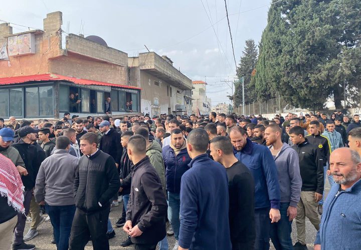 جماهير غفيرة تشيع جثمان الشهيد الطفل عمر أبو بكر في يعبد