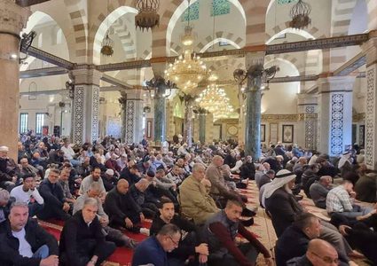 5 آلاف مصل فقط يؤدون صلاة الجمعة في المسجد الأقصى