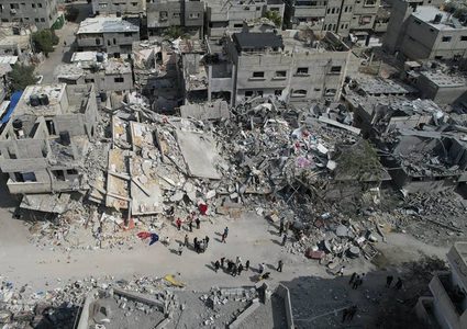 شهداء وجرحى ومفقودون في سلسلة غارات عنيفة على أنحاء متفرقة من قطاع غزة