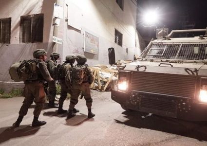 قوات الإحتلال تحاصر بلدة يعبد في جنين