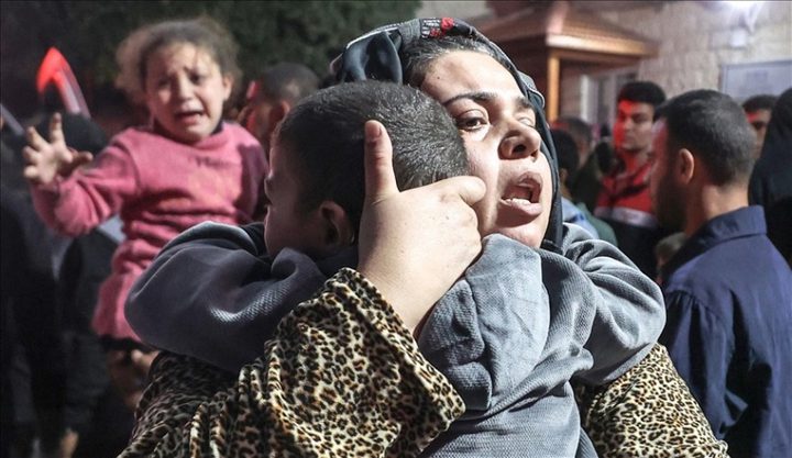 الصحة في غزة : الإحتلال يقصف مراكز الإيواء بالقنابل