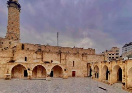 السياحة والآثار : تدمير المسجد العمري جزء من مخطط الاحتلال لطمس التراث الوطني