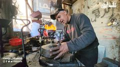 فلسطينيون في قطاع غزة يعودون إلى "البابور" بعد انقطاع الغاز في القطاع