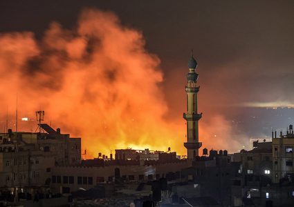 شهيدة وعدة إصابات في قصف للاحتلال استهدف مجمع ناصر الطبي بخان يونس