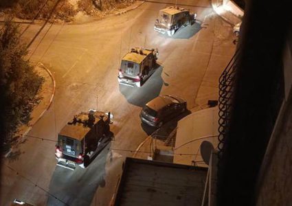 الاحتلال يحاصر منزلا في عقربا جنوب نابلس تمهيدا لهدمه
