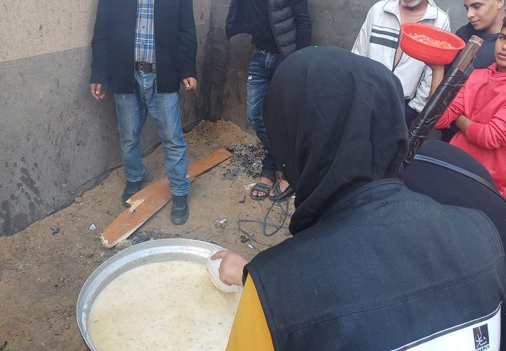 نادي خدمات دير البلح  يدعم الأهالي والأطفال في ظل الحرب