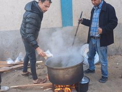 نادي خدمات دير البلح  يدعم الأهالي والأطفال في ظل الحرب