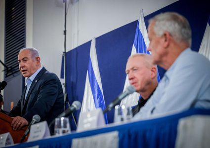 استطلاع : بيني غانتس في المقدمة وسموتريتش لا يجتاز نسبة الحسم