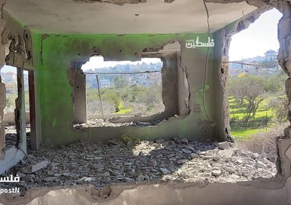 بالصور: ركام منزل الأسير أسامة بني فضل الذي فجره الاحتلال ببلدة عقربا جنوب نابلس