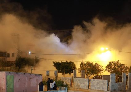 نابلس: الاحتلال يفجر منزلا في عقربا ويصيب ويعتقل عددا من المواطنين