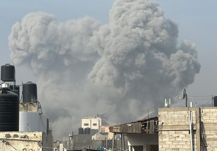 مشاهد من الغارات العنيفة المتواصلة التي تستهدف منطقة جباليا البلد شمال القطاع