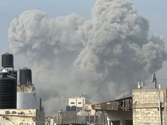 مشاهد من الغارات العنيفة المتواصلة التي تستهدف منطقة جباليا البلد شمال القطاع
