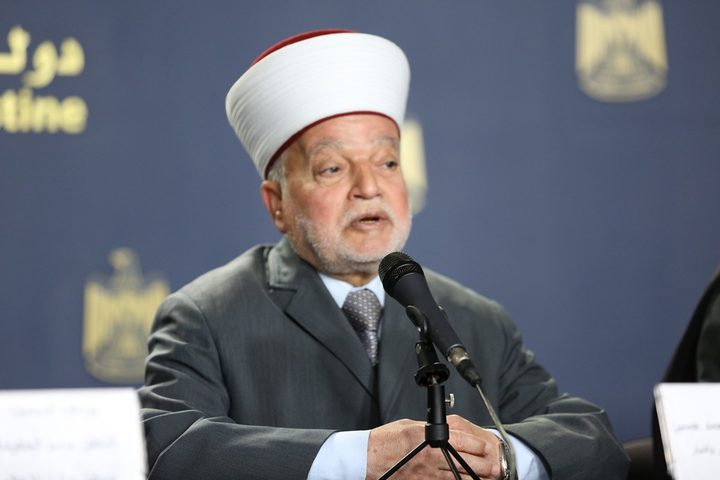 المفتي يدين تصاعد اعتداءات الاحتلال والمستوطنين على الأماكن الدينية