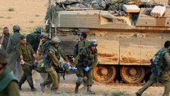 الاحتلال يعترف بمقتل ضابطين وجندي بمعارك غزة