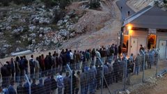 سعد للنجاح الإخباري: الإحتلال يتعمد ابتزاز العمال الفلسطينين