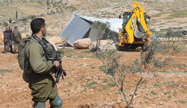 الاحتلال يدمر شبكة المياه في قرية المنيا ويغلق مداخلها جنوب شرق بيت لحم