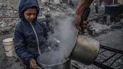 المنظومة الغذائية والصحية في قطاع غزة تشهد انهياراً كاملاً