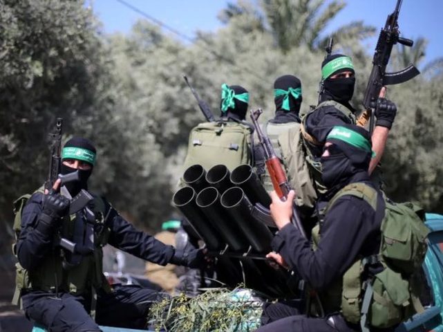 "حماس": معارك عنيفة في منطقة حجر الديك شرق المنطقة الوسطى بغزة