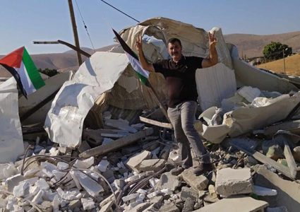 بشارات: جريمة حرب في الأغوار.. الاحتلال يهدم ويصادر ويعتقل وسط صمت دولي