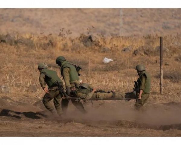 مقتل ضابطين وجندي في جيش الاحتلال جنوبي قطاع غزة
