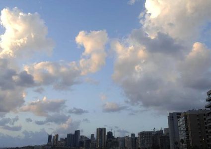 الطقس: أجواء غائمة وباردة نسبيا