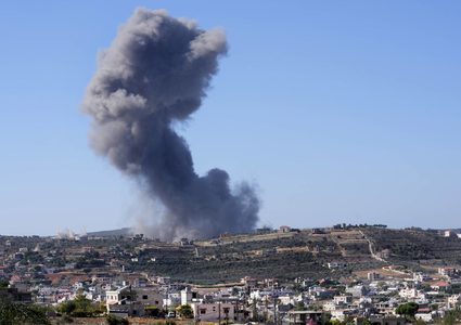 قصف سيارة بجنوب لبنان.. تجدد الاشتبكات بين حزب الله وإسرائيل