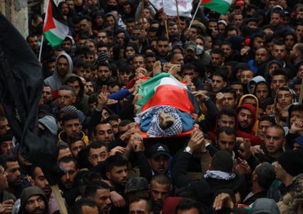 تشييع جثمان الشهيد محمد الجندي إلى مثواه الأخير في يطا