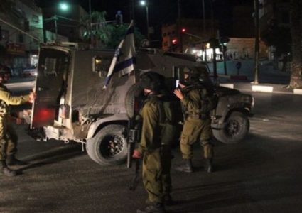 إصابات واعتقال 4 مواطنين في بيت عوا جنوب غرب الخليل