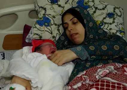 صحة غزة: 50 ألف حامل و900 ألف طفل دون رعاية بمراكز إيواء