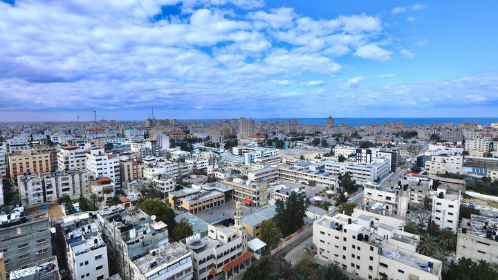 حالة الطقس : أجواء غائمة جزئيا