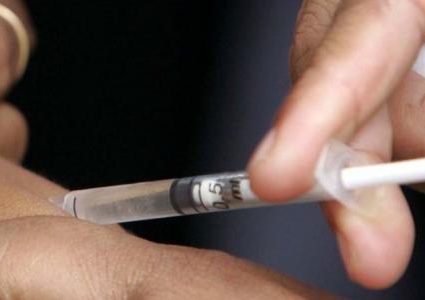 بدء دخول الطعومات الروتينية للأطفال في قطاع غزة