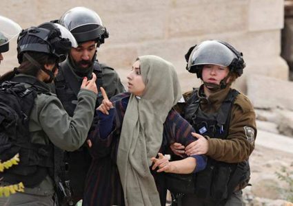 اعتقالات بالضفة الغربية بينهم سيدتين