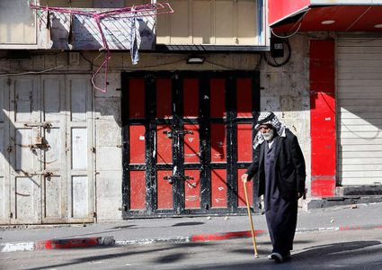 اضراب شامل يعم محافظات الضفة تنديدا باغتيال العاروري وبجرائم الاحتلال بحق شعبنا