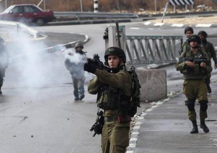 الاحتلال يطلق النار صوب شاب من ذوي الإعاقة شرق يطا