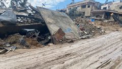 آثار الدمار الذي خلّفه عدوان الاحتلال المستمر على شارعي النزهة و القدس في جباليا البلد شمال القطاع