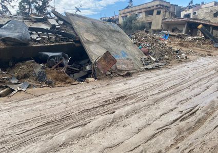 آثار الدمار الذي خلّفه عدوان الاحتلال المستمر على شارعي النزهة و القدس في جباليا