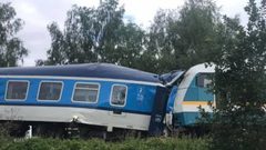 إصابة 24 شخصا في تصادم بين قطارين في مترو نيويورك