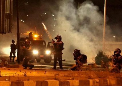 إصابات بالاختناق خلال اقتحام الاحتلال عقربا جنوب نابلس