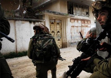 الاحتلال يستولي على مركبة ومعدات مطبعة في نابلس