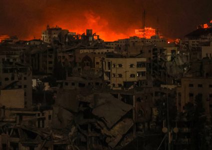 في اليوم 92.. عشرات الشهداء والجرحى خلال قصف على مدينة غزة والوسطى وخان يونس