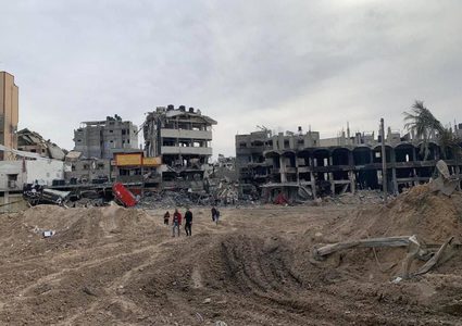 دمار واسع إثر قصف الاحتلال المتواصل على الأحياء والمناطق المختلفة شرق مدينة غزة.