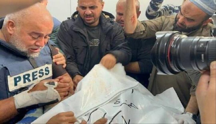 منح الدحدوح جائزة حرية الصحافة لعام 2024