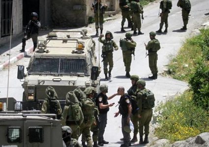 الاحتلال يقتحم يعبد وينكل بأحد المواطنين