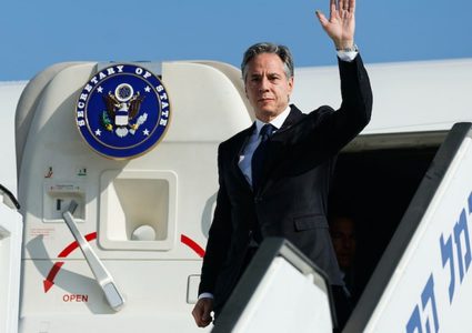 بلينكن يصل أبو ظبي في إطار جولته