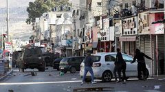 6 إصابات خلال مواجهات مع الاحتلال في مخيم عسكر شرق نابلس