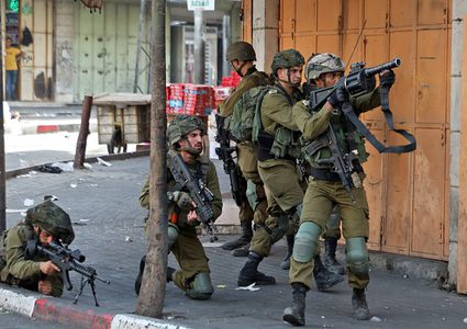 إصابة 12 مواطنا واعتقال عاشر خلال اقتحام الاحتلال مدينة نابلس (محدث)